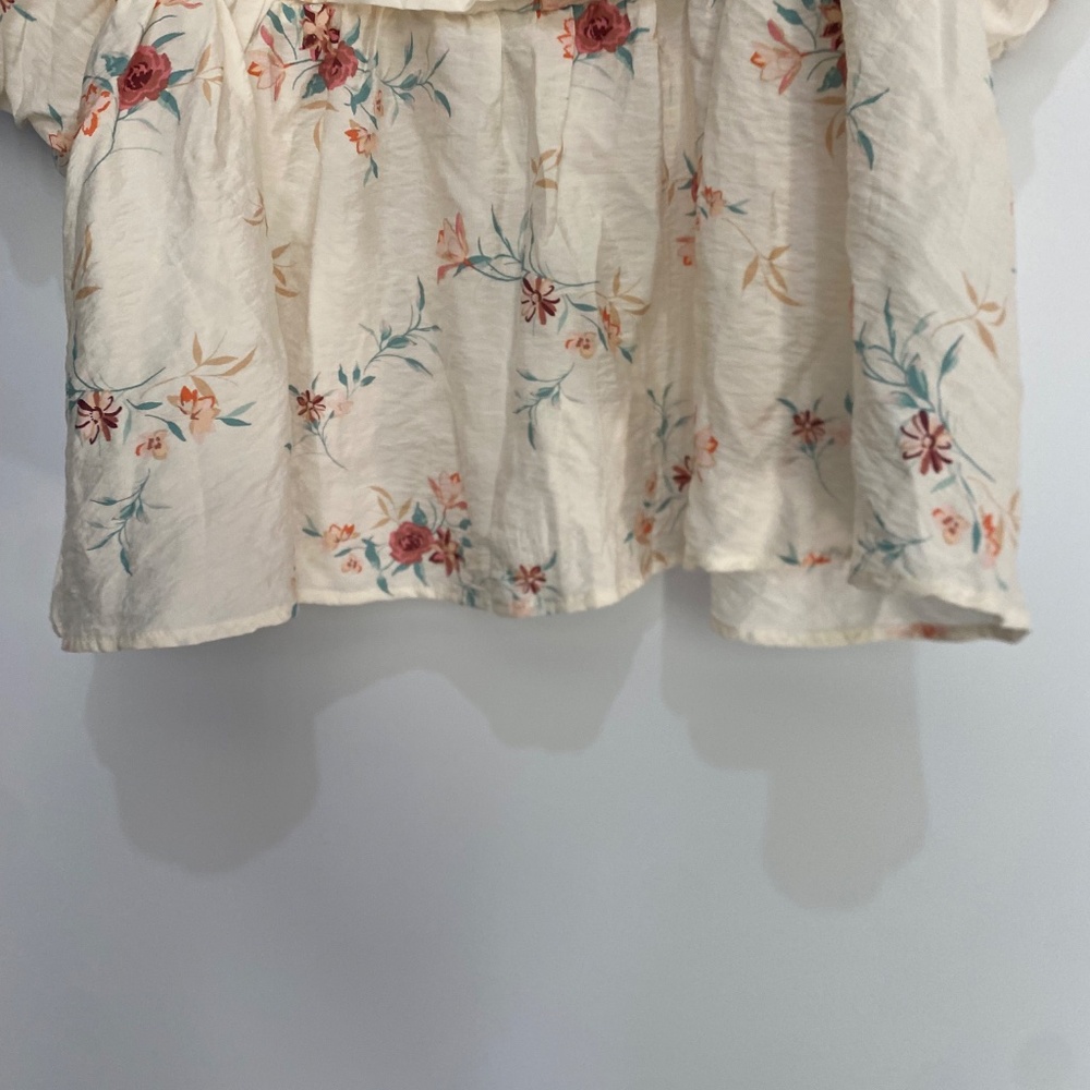 Torrid 1X Ruched Puff Sleeve Top - Picture 5 of 13